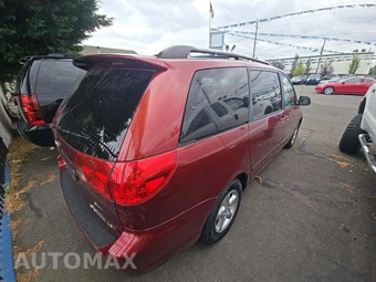 2006 Toyota Sienna LE Minivan 7-Passenger 119.3" WB - miniatura 3