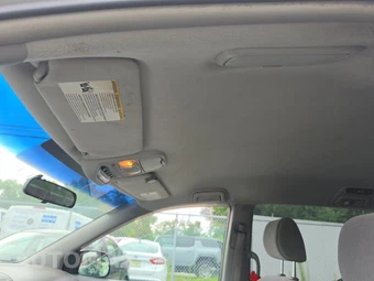 2006 Toyota Sienna LE Minivan 7-Passenger 119.3" WB - miniatura 18