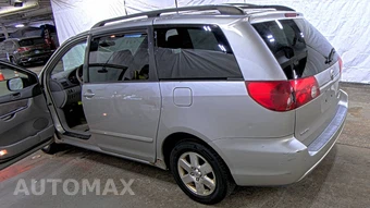 2006 Toyota Sienna LE Minivan 7-Passenger 119.3" WB - miniatura 6