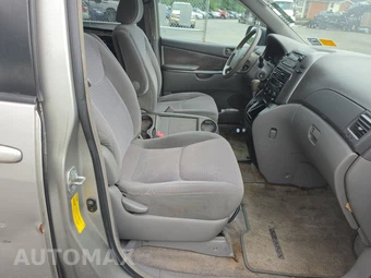 2006 Toyota Sienna LE Minivan 7-Passenger 119.3" WB - miniatura 8