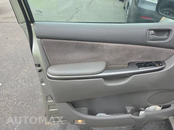 2006 Toyota Sienna LE Minivan 7-Passenger 119.3" WB - miniatura 9