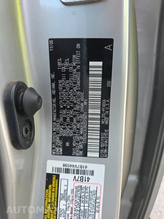 2006 Toyota Sienna LE Minivan 7-Passenger 119.3" WB - miniatura 15
