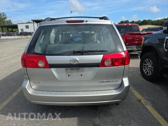 2006 Toyota Sienna LE Minivan 7-Passenger 119.3" WB - miniatura 5