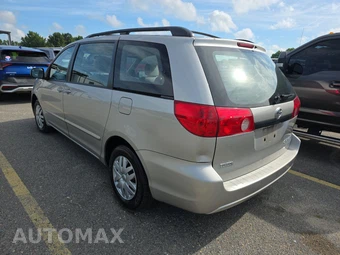 2006 Toyota Sienna LE Minivan 7-Passenger 119.3" WB - miniatura 6
