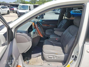 2006 Toyota Sienna XLE Minivan 7-Passenger 119.3" WB - miniatura 6