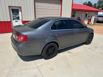 2006 Volkswagen Jetta Sedan TDI - miniatura 2