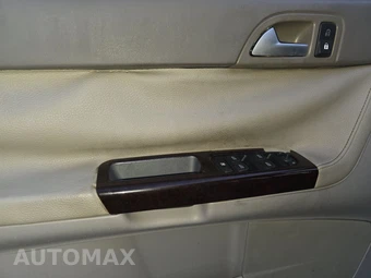 2006 Volvo S40 2.4i w/Moonroof – miniatura 9
