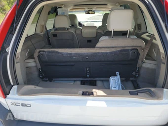 2006 Volvo XC90 2.5T w/Moonroof & 3rd Row - miniatura 17