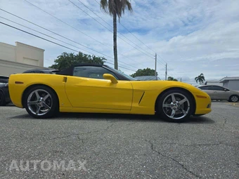 2007 Chevrolet Corvette Convertible - miniatura 4