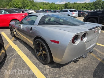 2007 Chevrolet Corvette Coupe - miniatura 6