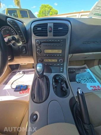 2007 Chevrolet Corvette Coupe - miniatura 7