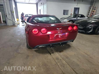 2007 Chevrolet Corvette Coupe - miniatura 2