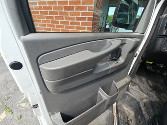 2007 Chevrolet Express 2500 Cargo Van 1WT 135.0" WB - miniatura 9