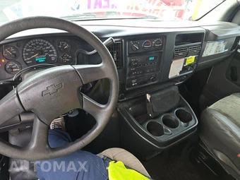 2007 Chevrolet Express 3500 Cutaway 1WT 9600 GVWR - miniatura 11