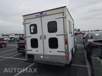 2007 Chevrolet Express 3500 Cutaway 1WT 9600 GVWR - miniatura 4