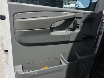 2007 Chevrolet Express 3500 Cutaway 1WT 9600 GVWR - miniatura 9
