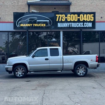 2007 Chevrolet Silverado 1500 Classic LT Extended Cab Medium Bed 1LT w/Rear Doors - miniatura 4