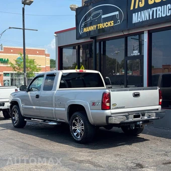 2007 Chevrolet Silverado 1500 Classic LT Extended Cab Medium Bed 1LT w/Rear Doors - miniatura 5