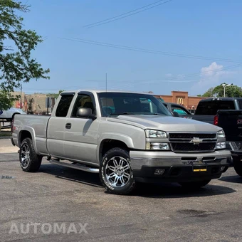 2007 Chevrolet Silverado 1500 Classic LT Extended Cab Medium Bed 1LT w/Rear Doors - miniatura 9