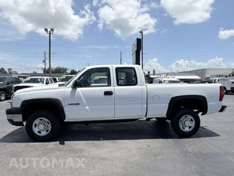 2007 Chevrolet Silverado 2500HD Classic WT Extended Cab Medium Bed 1WT w/Rear Doors - miniatura 9