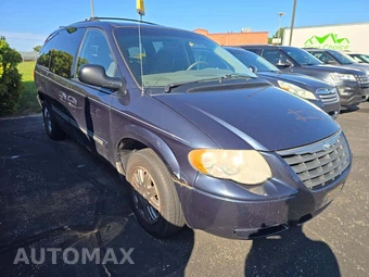 2007 Chrysler Town & Country Touring 119.3" WB – miniatura 4