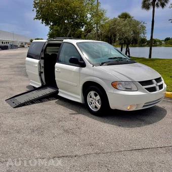 2007 Dodge Grand Caravan SXT Minivan 119.3" WB - miniatura 2
