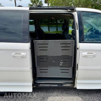 2007 Dodge Grand Caravan SXT Minivan 119.3" WB - miniatura 23