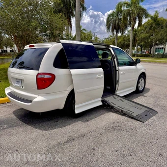 2007 Dodge Grand Caravan SXT Minivan 119.3" WB - miniatura 3