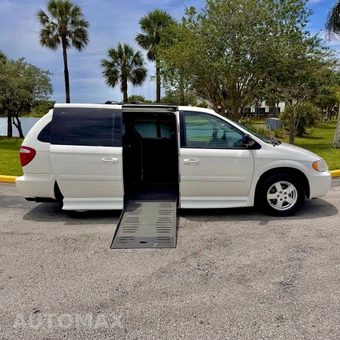 2007 Dodge Grand Caravan SXT Minivan 119.3" WB - miniatura 4