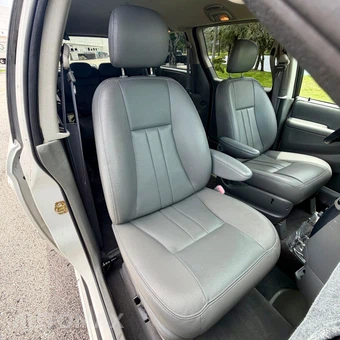 2007 Dodge Grand Caravan SXT Minivan 119.3" WB - miniatura 41