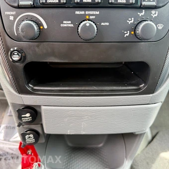 2007 Dodge Grand Caravan SXT Minivan 119.3" WB - miniatura 60