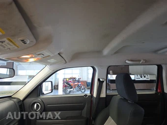 2007 Dodge Nitro SXT – miniatura 17