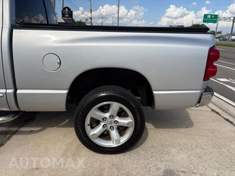 2007 Dodge Ram 1500 SLT Crew Cab Medium Bed - miniatura 11
