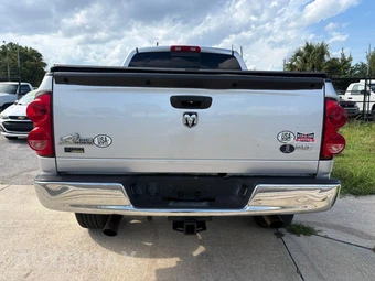 2007 Dodge Ram 1500 SLT Crew Cab Medium Bed - miniatura 4