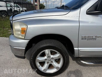 2007 Dodge Ram 1500 SLT Crew Cab Medium Bed - miniatura 9