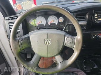 2007 Dodge Ram 1500 ST Crew Cab Medium Bed – miniatura 10