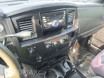 2007 Dodge Ram 1500 ST Crew Cab Medium Bed – miniatura 11