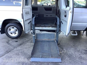 2007 Ford E-150 Wagon XL 138.0" WB - miniatura 25
