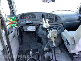 2007 Ford E-150 Wagon XL 138.0" WB - miniatura 26