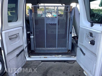 2007 Ford E-150 Wagon XL 138.0" WB - miniatura 29