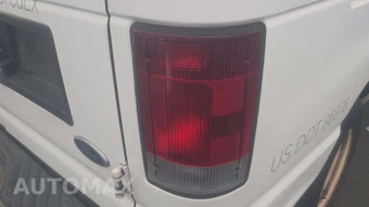 2007 Ford E-250 Commercial Cargo Van 138.0" WB – miniatura 47