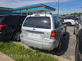 2007 Ford Escape XLT – miniatura 3
