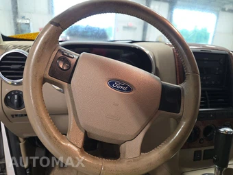 2007 Ford Explorer Eddie Bauer - miniatura 10