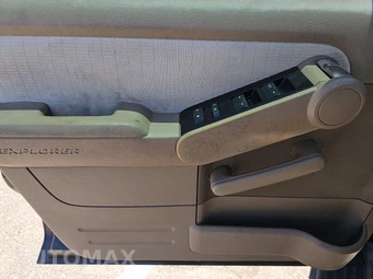 2007 Ford Explorer XLT – miniatura 9