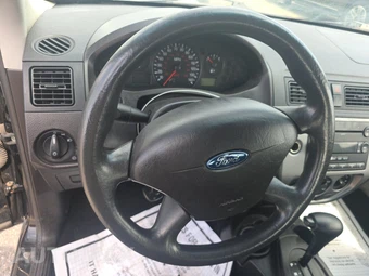 2007 Ford Focus S Hatchback – miniatura 10