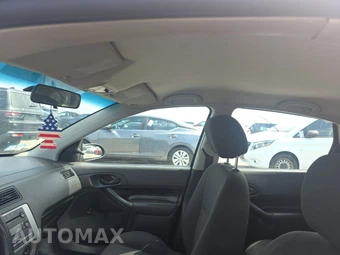 2007 Ford Focus S Hatchback – miniatura 17