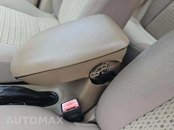 2007 Ford Focus SE Sedan – miniatura 5
