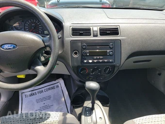 2007 Ford Focus SE Sedan – miniatura 11