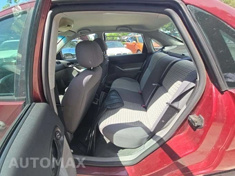 2007 Ford Focus SES Sedan – miniatura 10