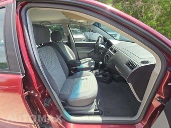 2007 Ford Focus SES Sedan – miniatura 15